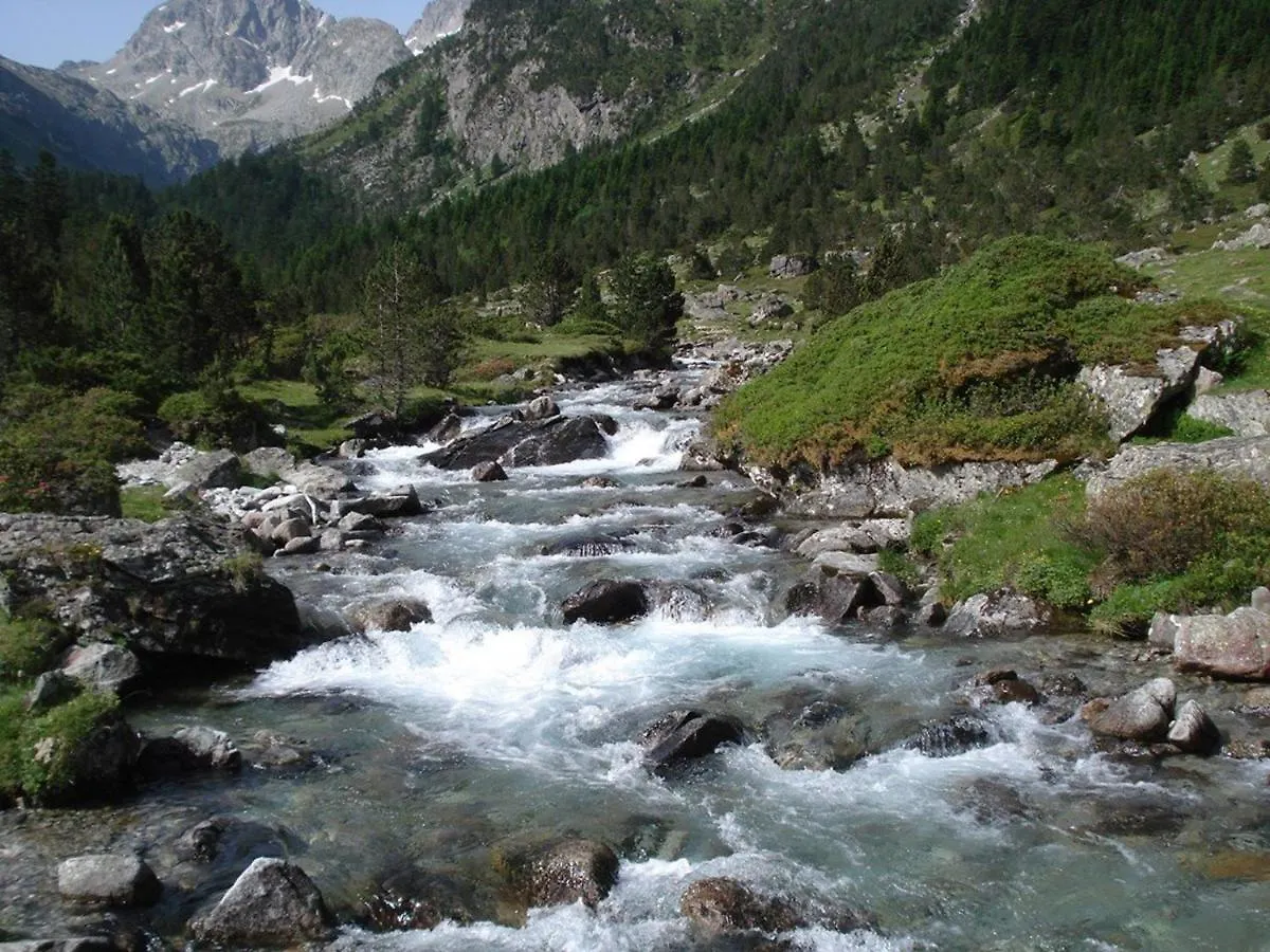Appartement Centre-Ville 4/6 Pers, 3E Etage, Cuisine Equipee, Parking Gratuit, Linge En Supplement - Fr-1-234-228 Cauterets Franciaország